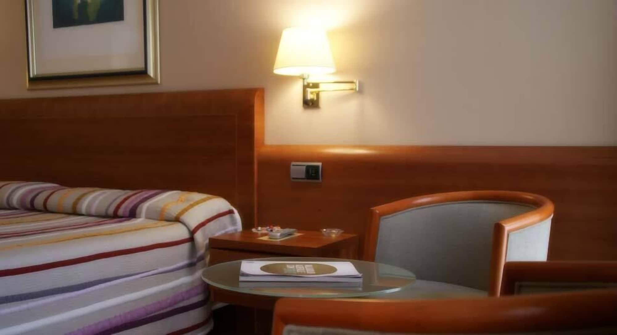 Hotel Amadeus Валадоид Екстериор снимка
