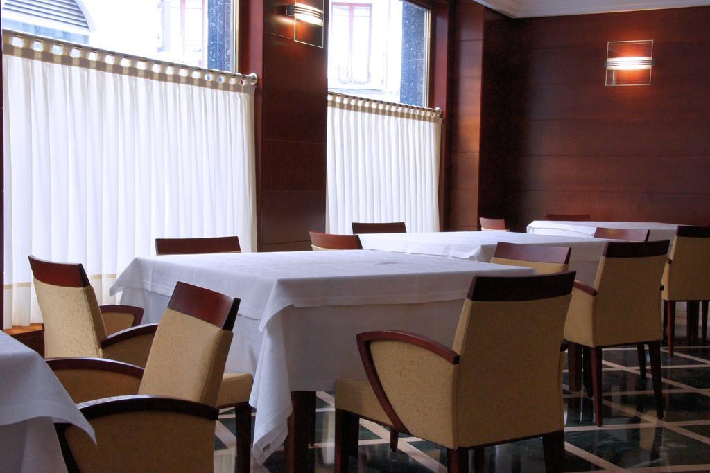 Hotel Amadeus Валадоид Екстериор снимка
