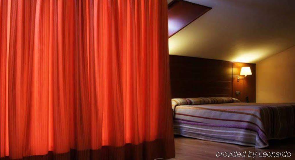 Hotel Amadeus Валадоид Екстериор снимка
