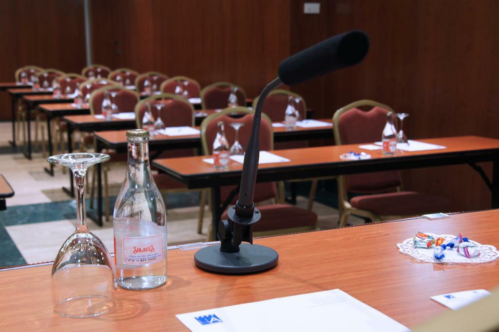 Hotel Amadeus Валадоид Екстериор снимка