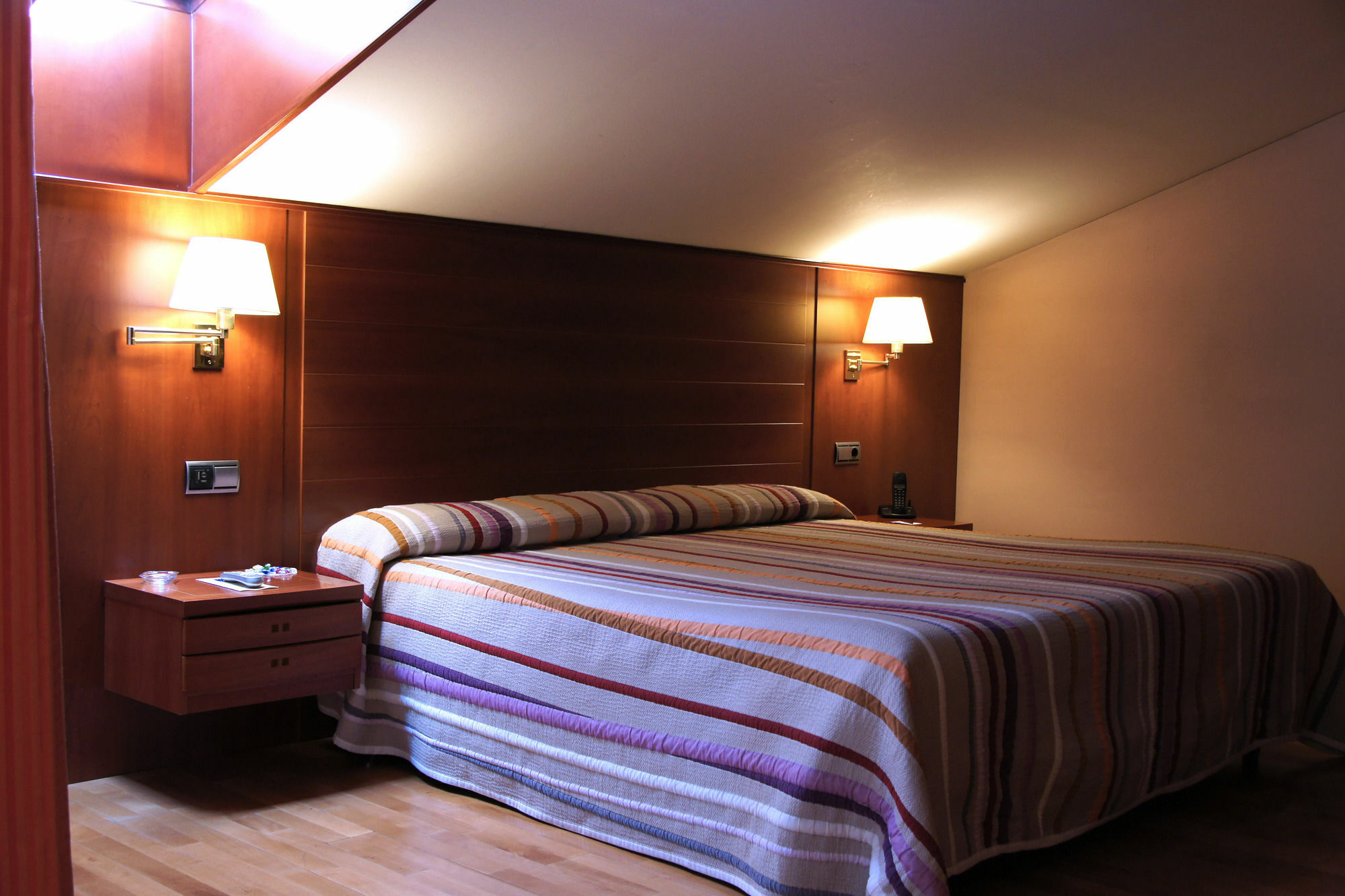 Hotel Amadeus Валадоид Екстериор снимка