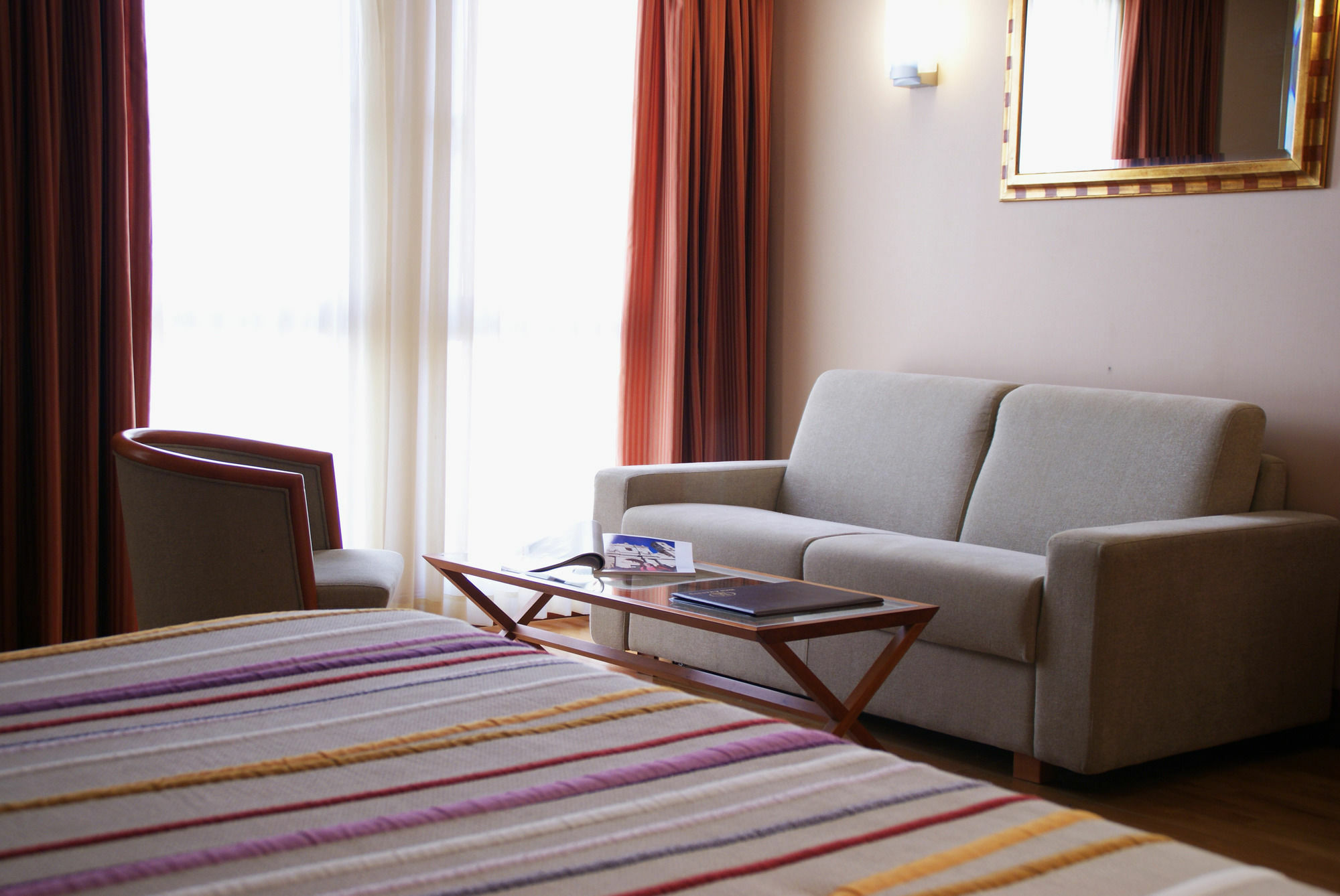 Hotel Amadeus Валадоид Екстериор снимка